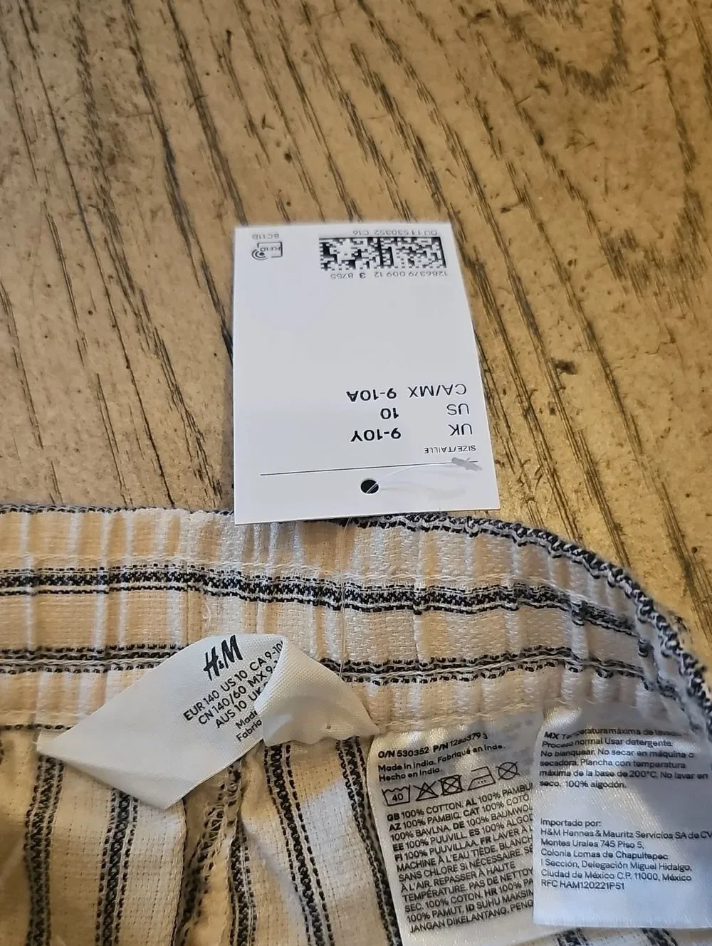 H&M Cream Shorts with Stripes Size 9-10 NWT
